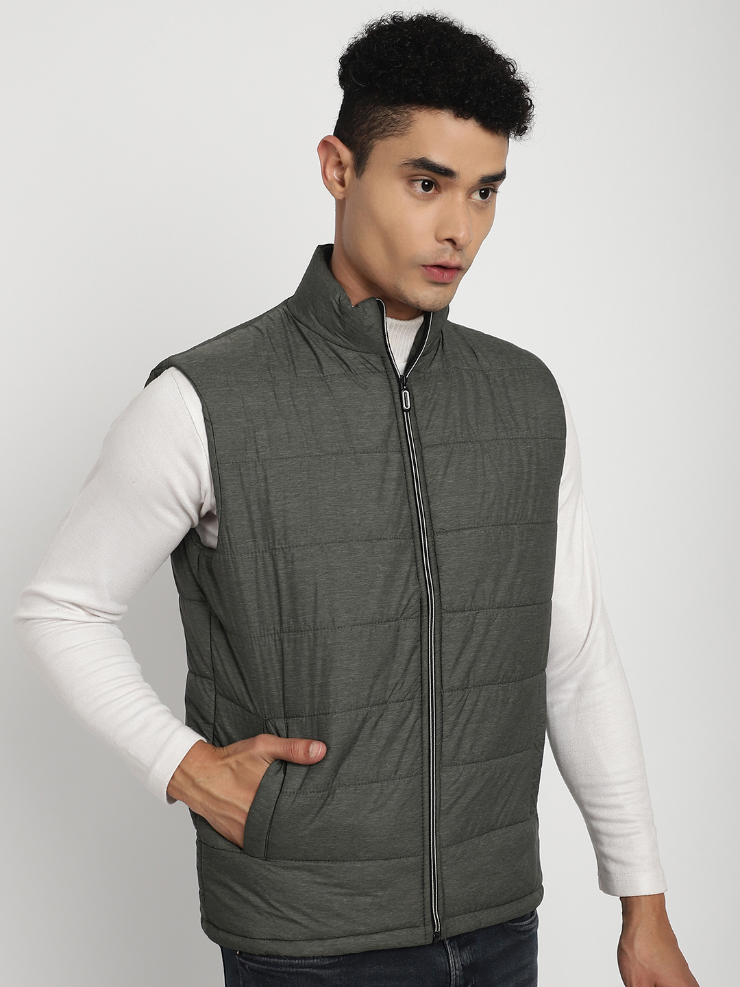 Sanhok Nylon Comfortable Half Sleeve Puffer Jacket for Mens - Image 3